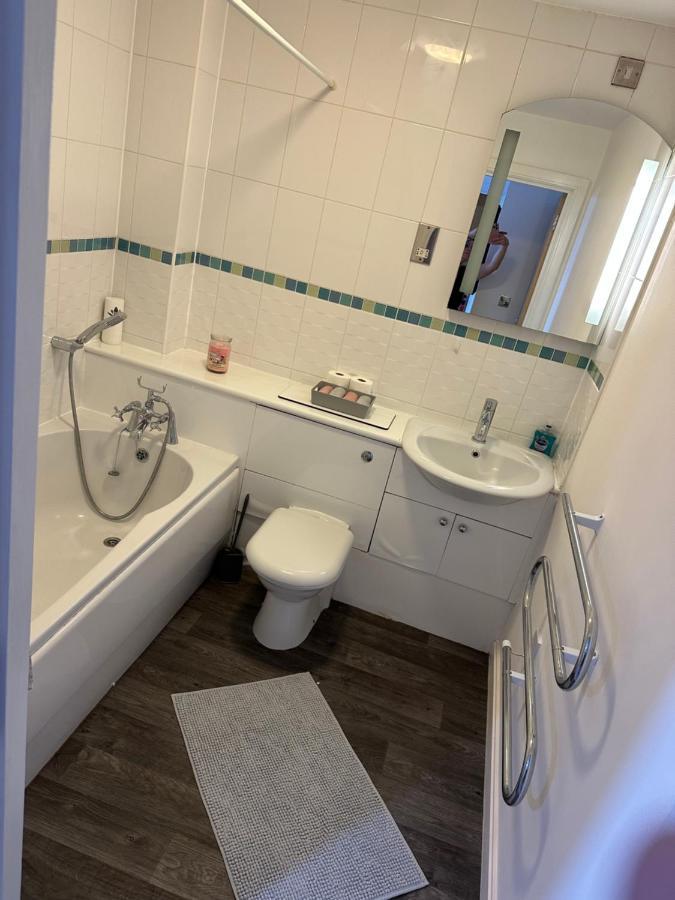 2 Bed Modern Apartment Swansea Exterior foto